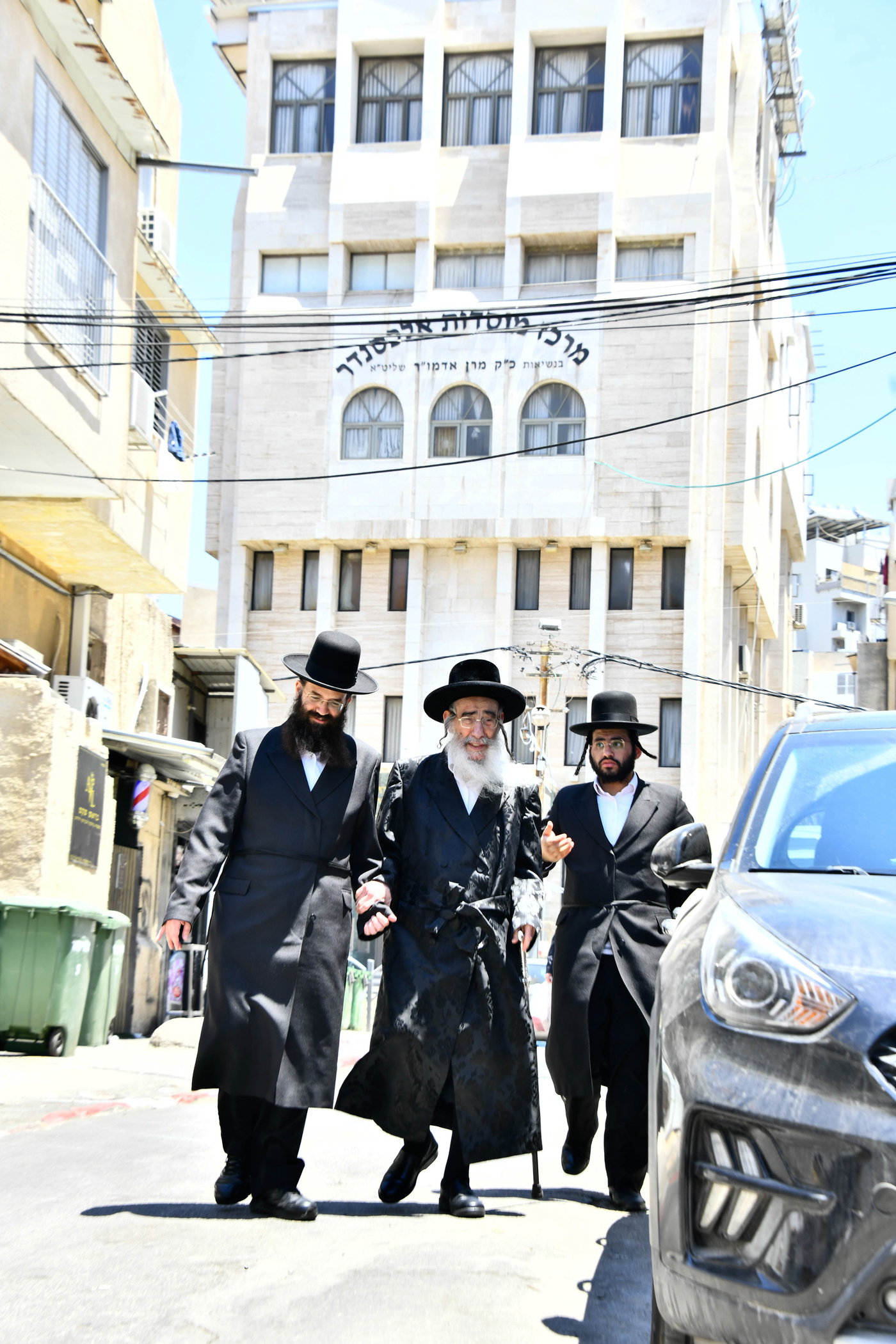 הגרמ"צ ברגמן בהנחת אבן הפינה באלכסנדר