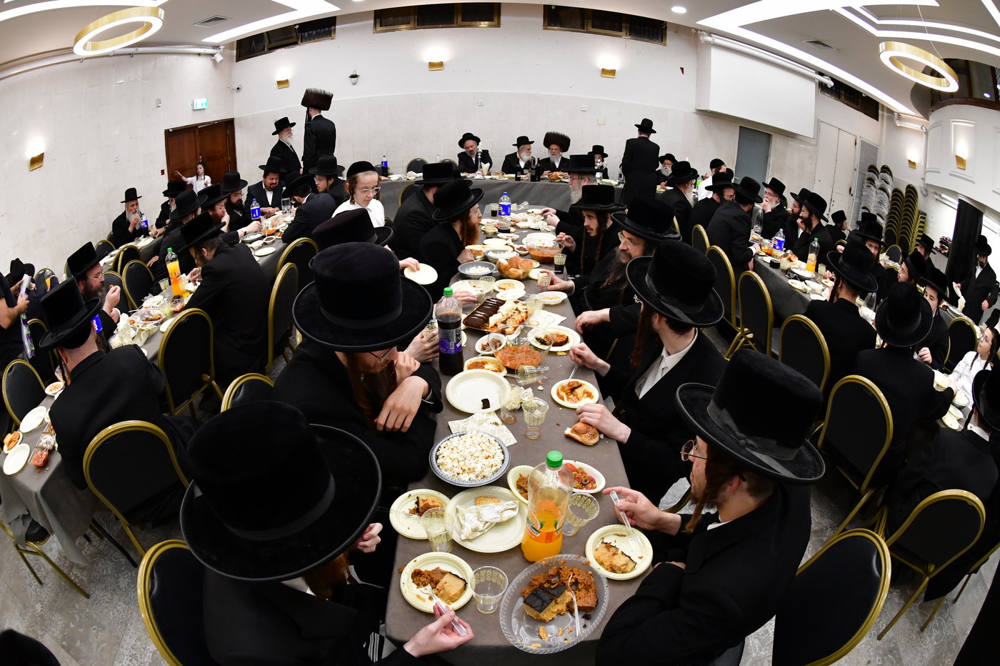 בר מצוה לנכד האדמו"ר מביאלה ישרי לב 