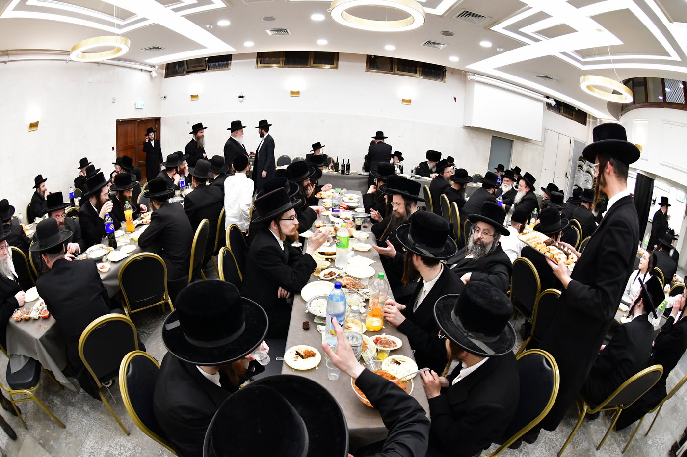 בר מצוה לנכד האדמו"ר מביאלה ישרי לב 
