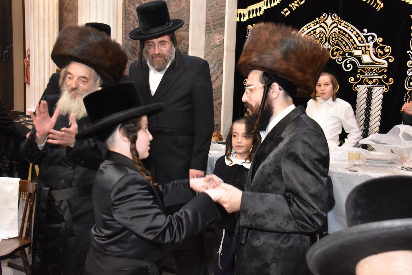 שמחת בר המצווה לנכד האדמו"ר מלעלוב