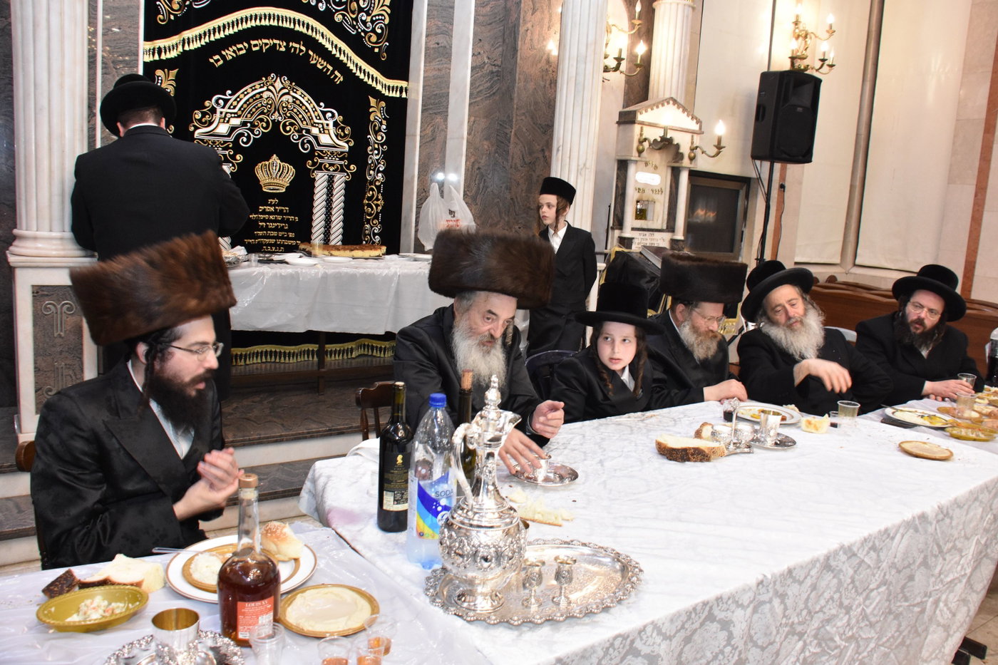 שמחת בר המצווה לנכד האדמו"ר מלעלוב