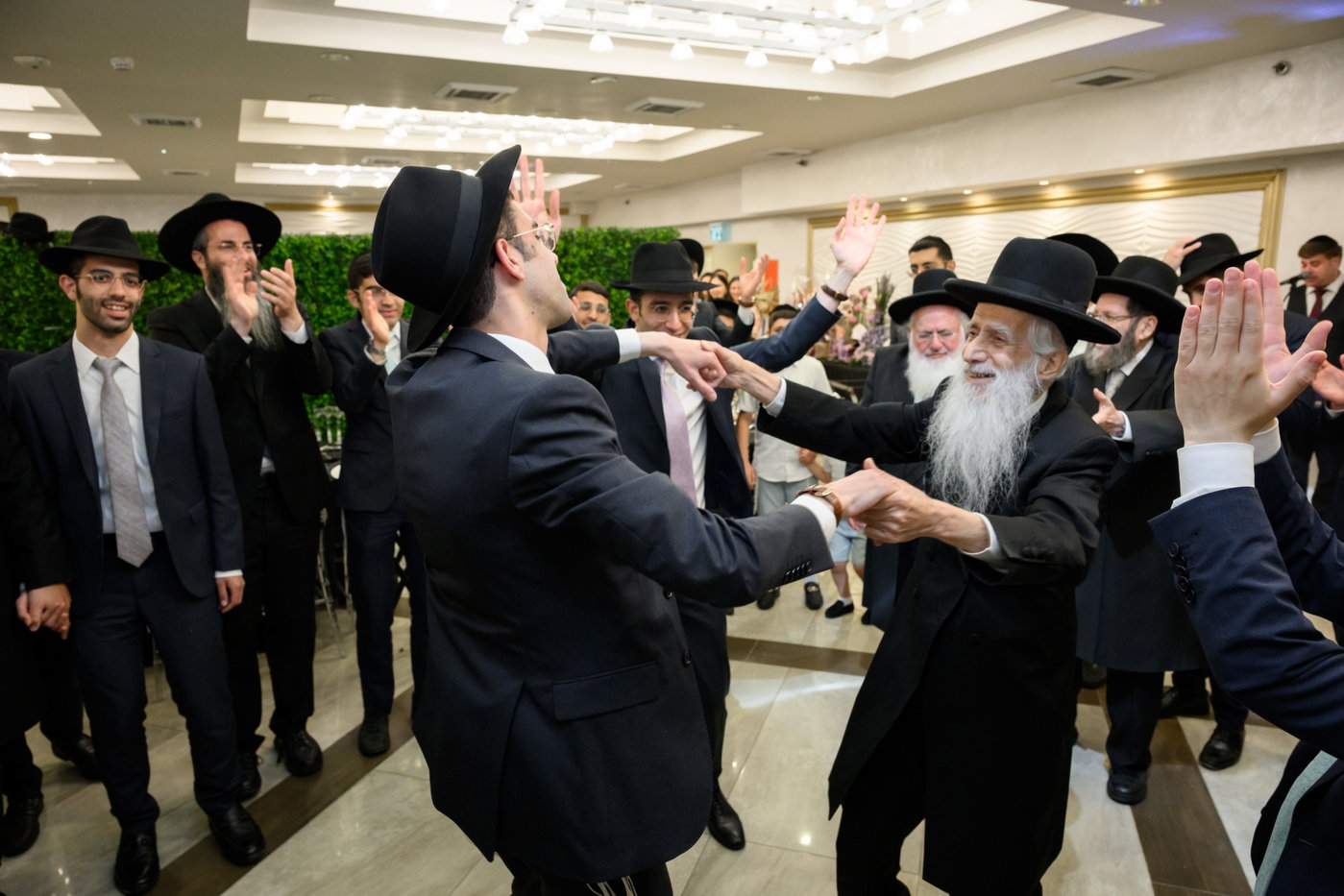 שמחת אירוסי נכד הגר"י כהן