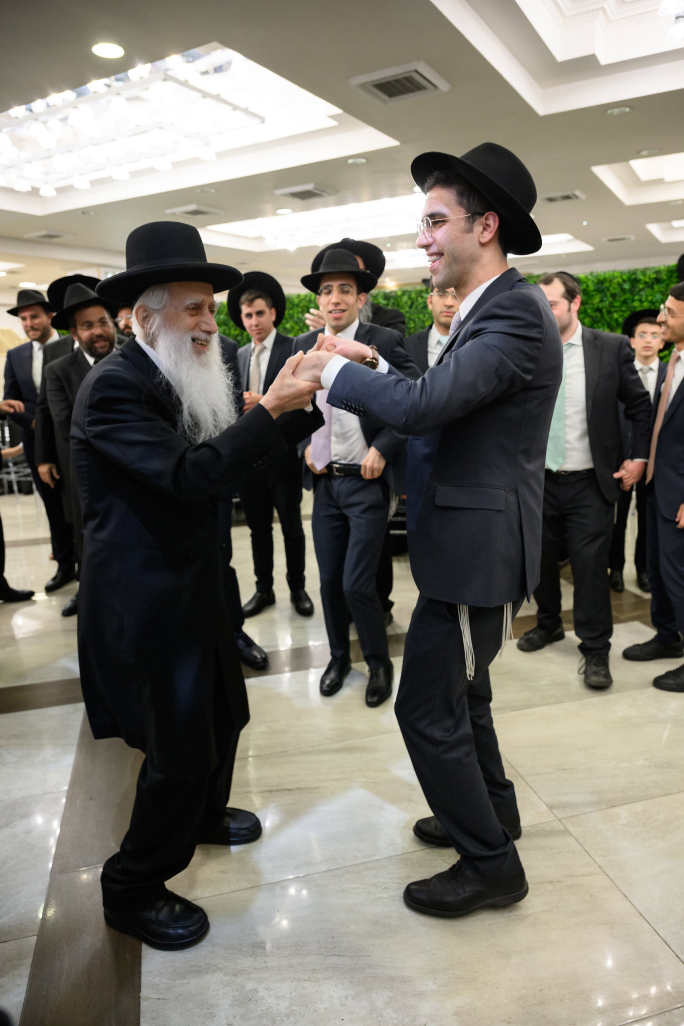 שמחת אירוסי נכד הגר"י כהן