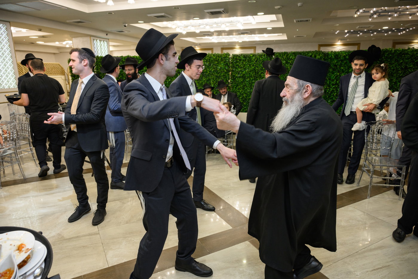 שמחת אירוסי נכד הגר"י כהן