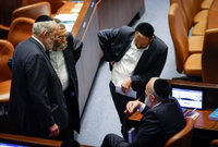 תמה ההצבעה - צעקות בכנסת: "איפה ביבי"