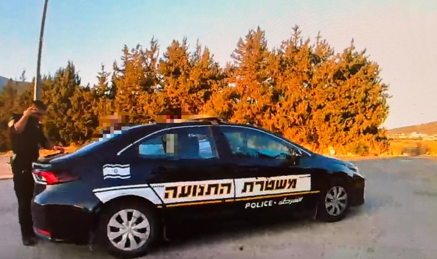 התירוץ המביך של האבא: תפסו את הרכב המשפחתי בנסיעה מוזרה