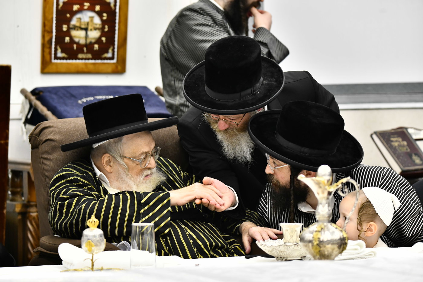 שמחת בית תולדות אברהם יצחק - לעלוב 