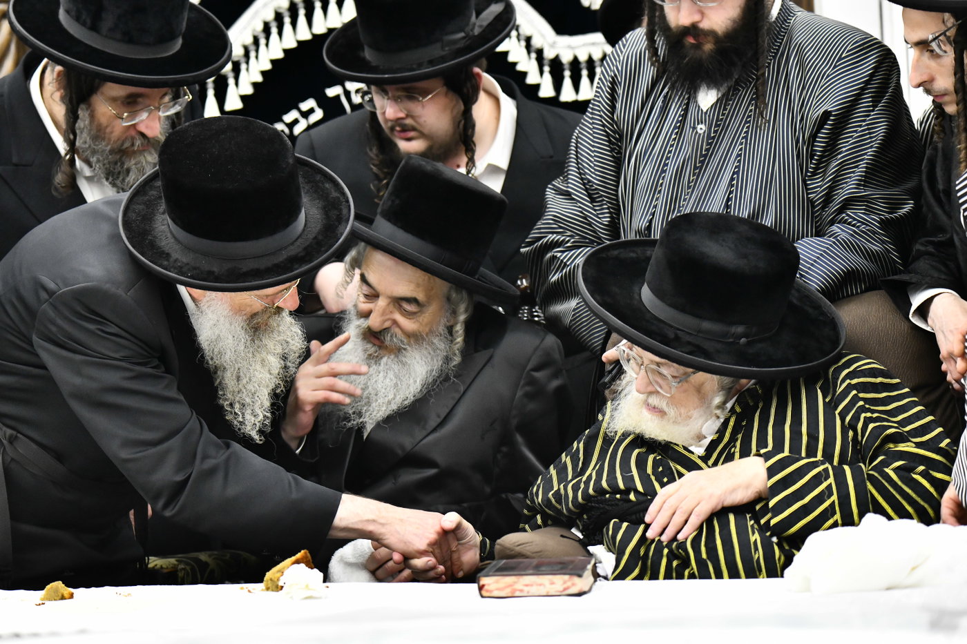 שמחת בית תולדות אברהם יצחק - לעלוב 