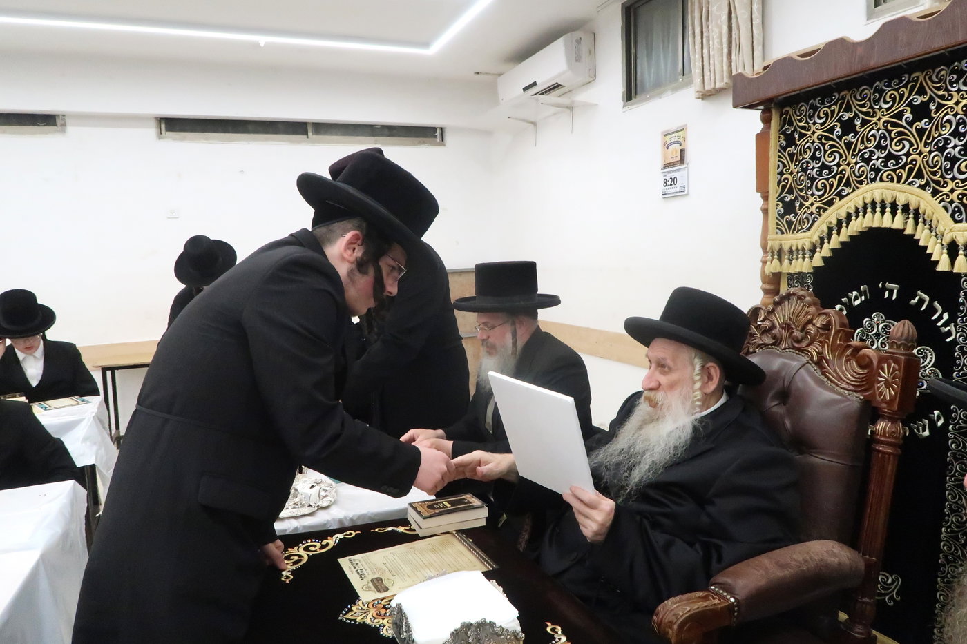 יא"צ של הגרא"מ רוטנר זצ"ל אצל חתנו האדמו"ר מטשארנאביל