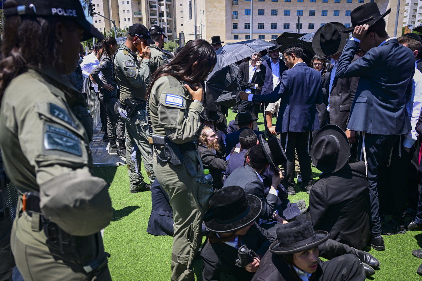 הפגנה מול לשכת הגיוס בתל השומר
