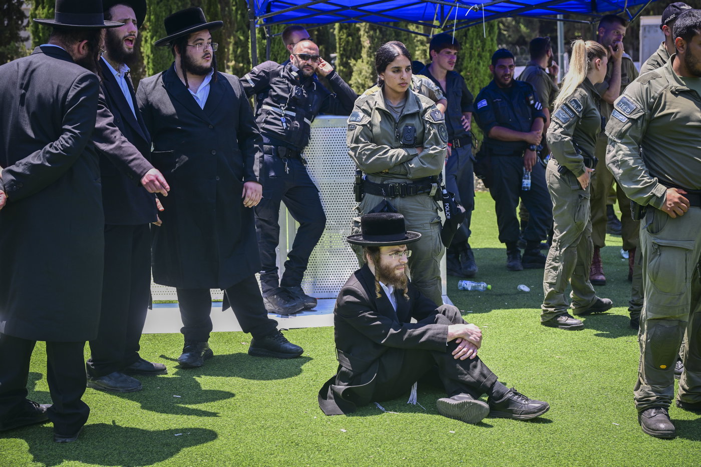 הפגנה מול לשכת הגיוס בתל השומר
