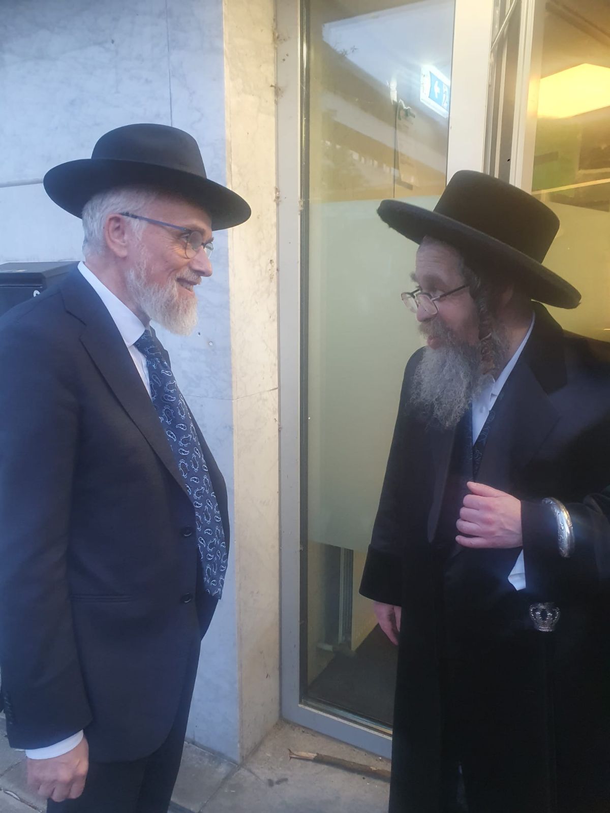 האדמו"ר מקרעטשניף סיגעט בביקור באנטווערפן 