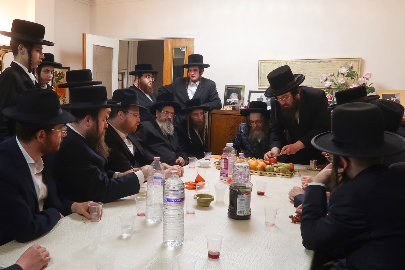 האדמו"ר מקרעטשניף סיגעט בביקור באנטווערפן 