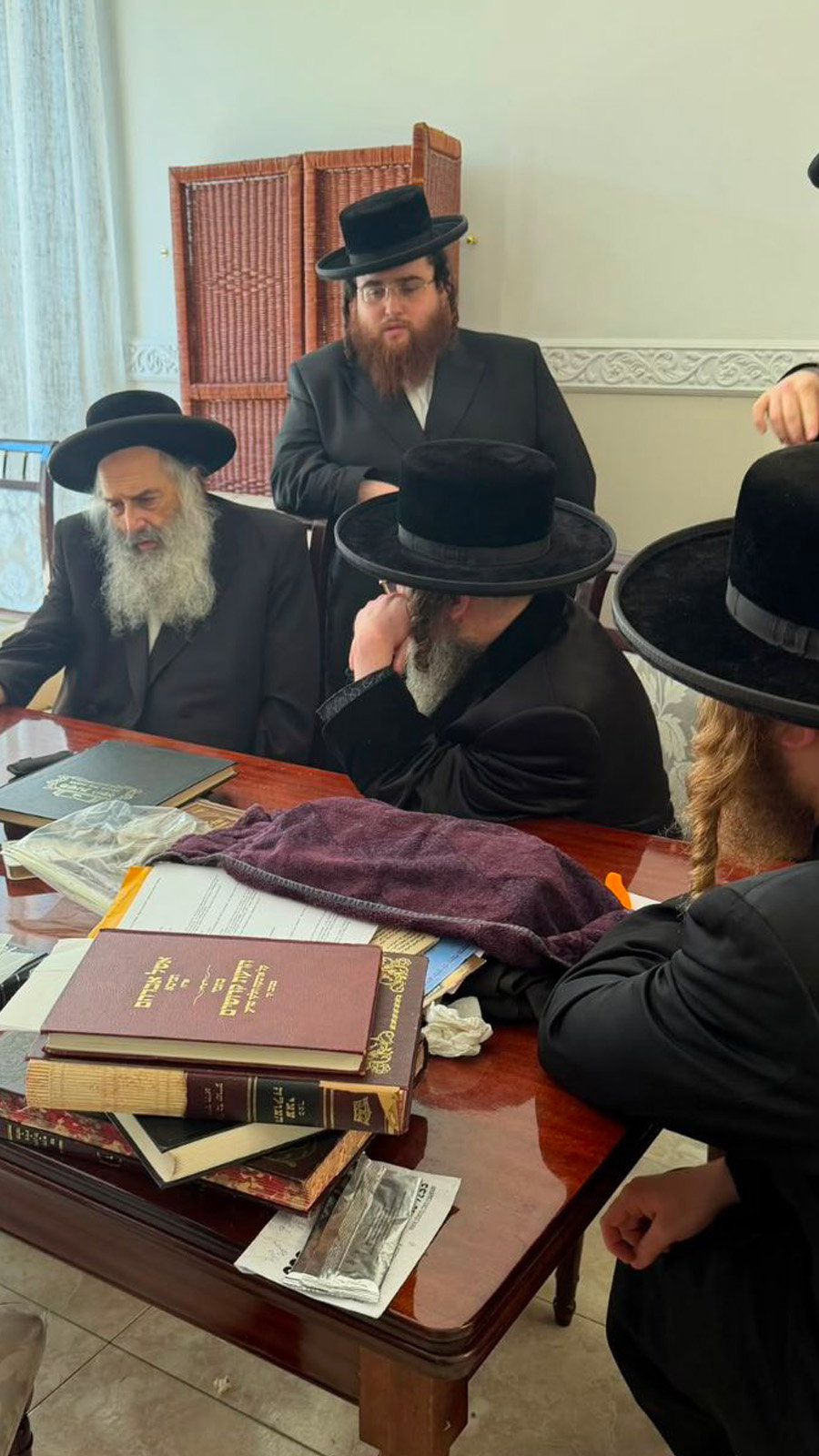 האדמו"ר מקרעטשניף סיגעט בביקור באנטווערפן 