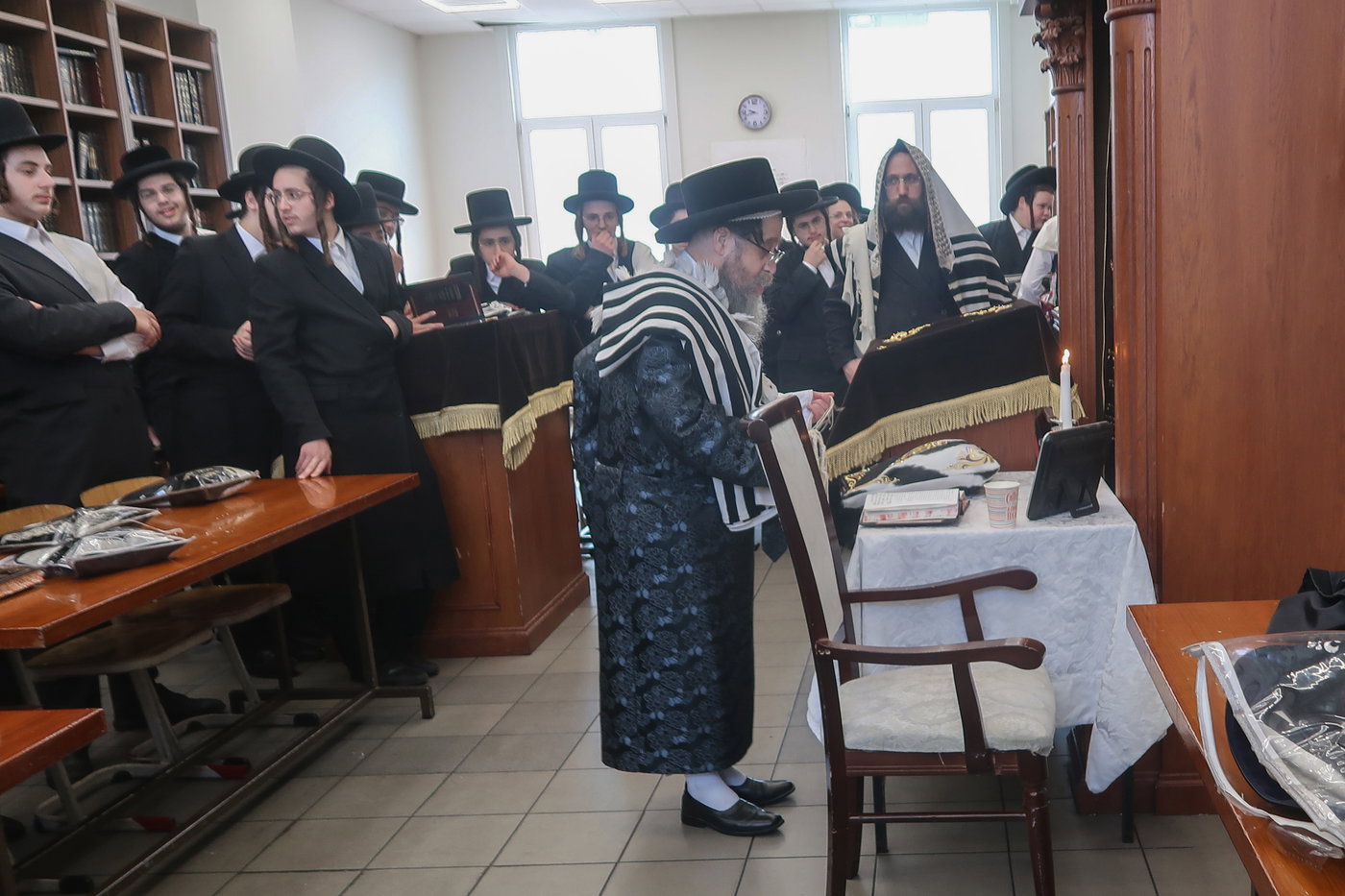 האדמו"ר מקרעטשניף סיגעט בביקור באנטווערפן 
