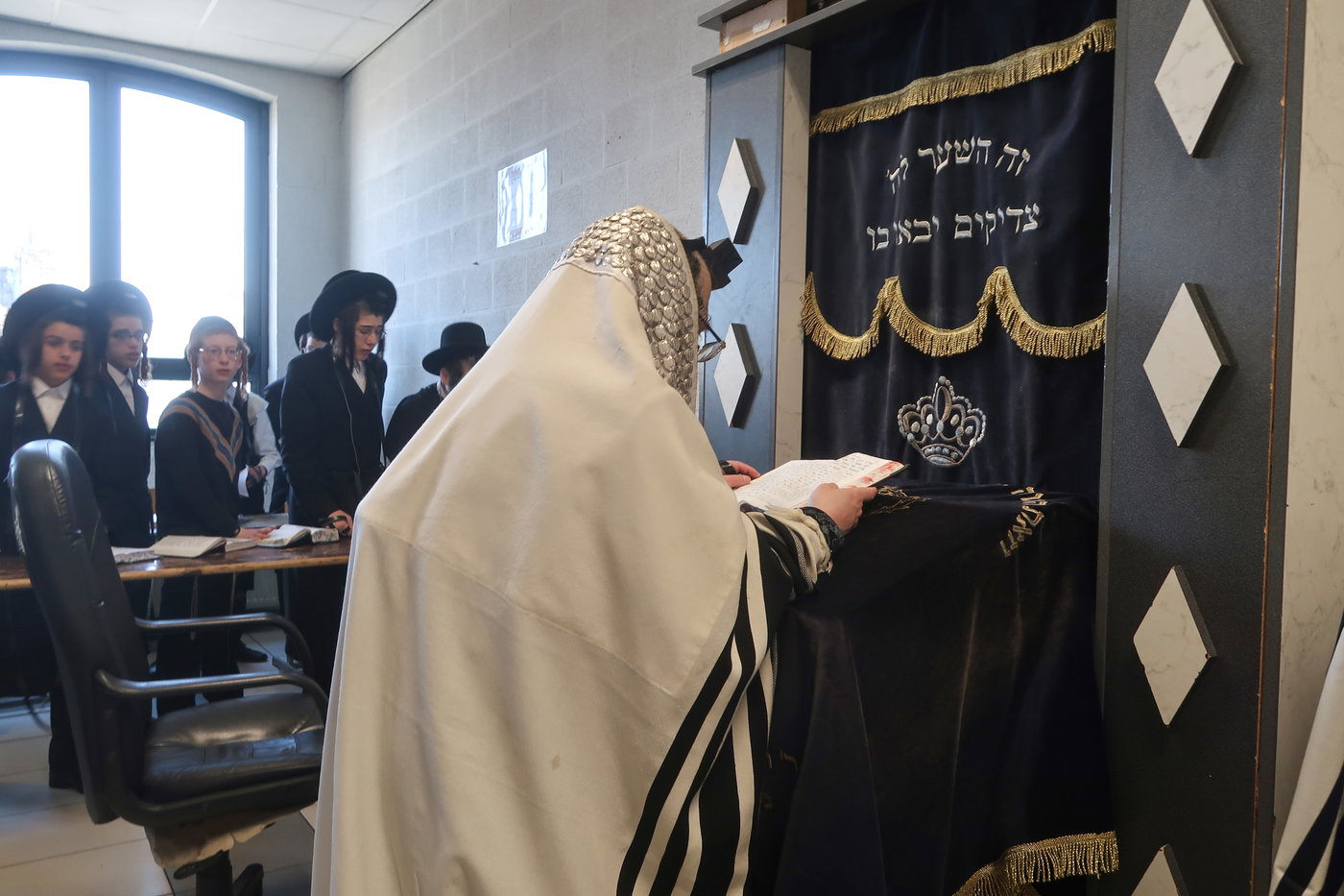 האדמו"ר מקרעטשניף סיגעט בביקור באנטווערפן 