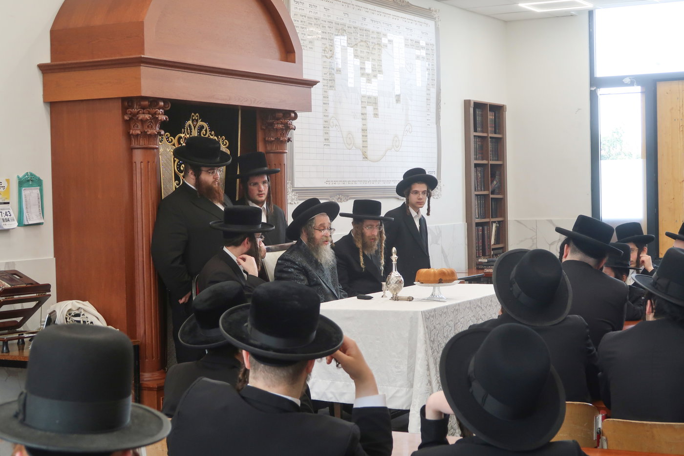 האדמו"ר מקרעטשניף סיגעט בביקור באנטווערפן 