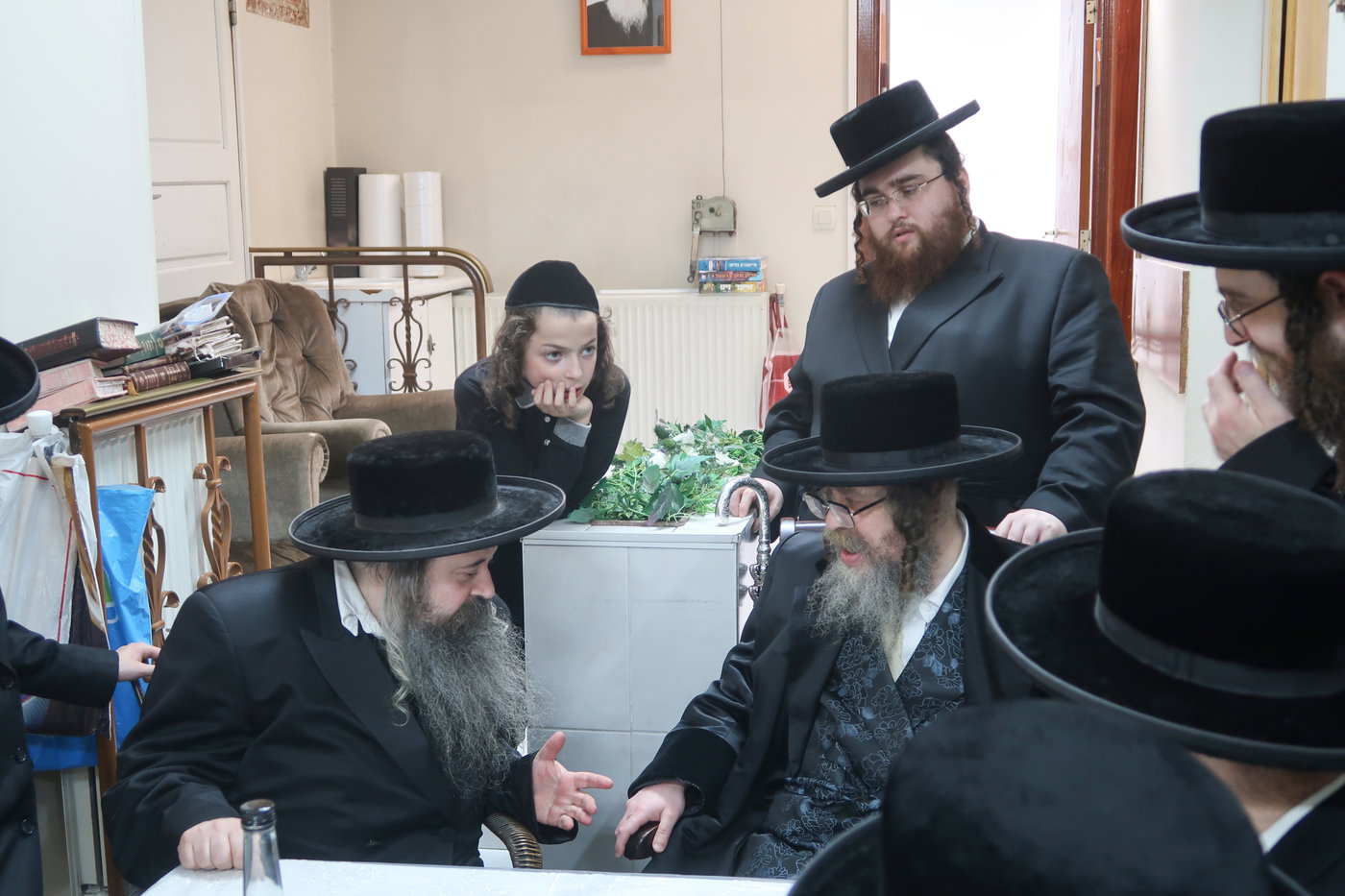 האדמו"ר מקרעטשניף סיגעט בביקור באנטווערפן 
