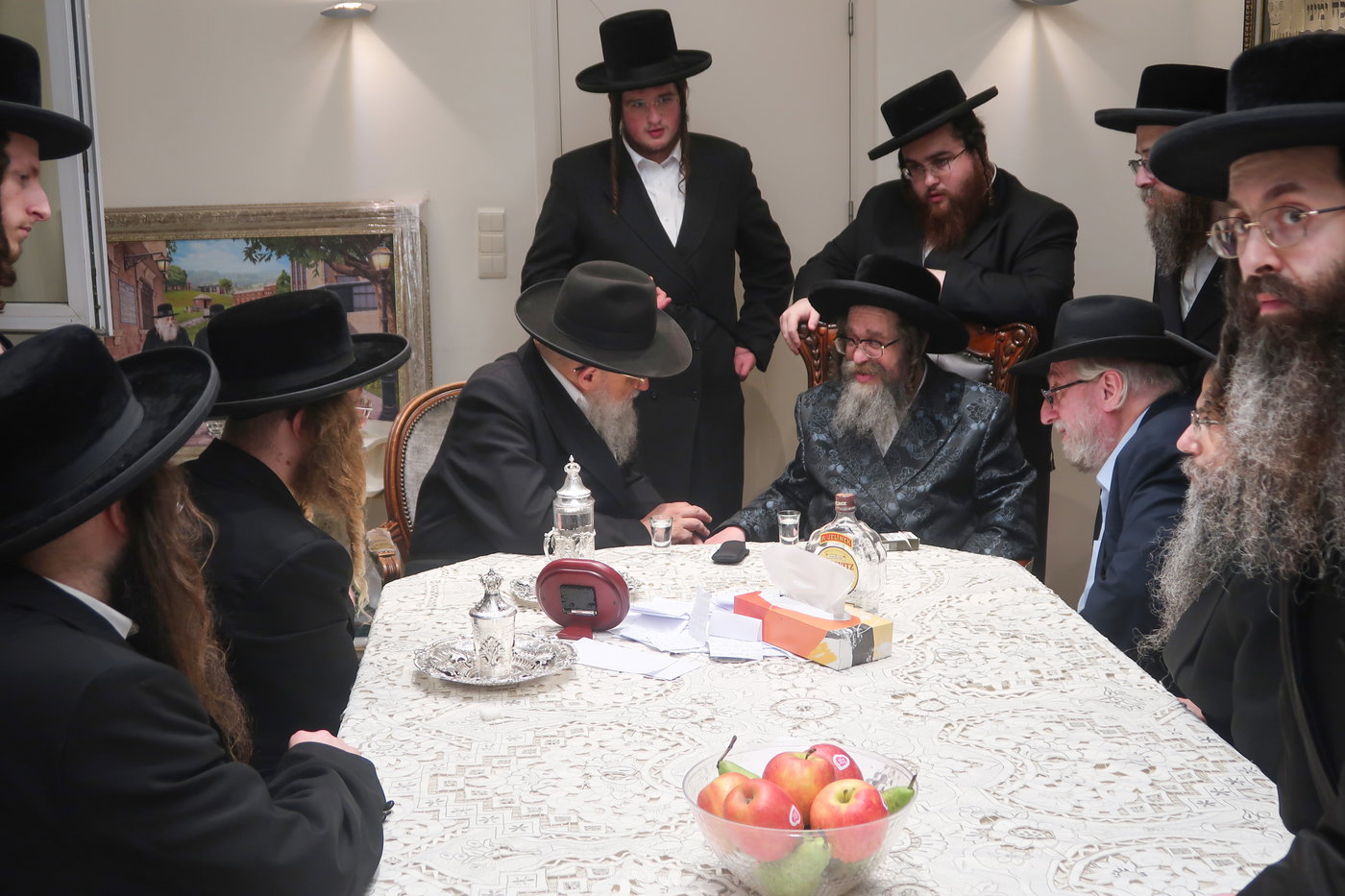 האדמו"ר מקרעטשניף סיגעט בביקור באנטווערפן 