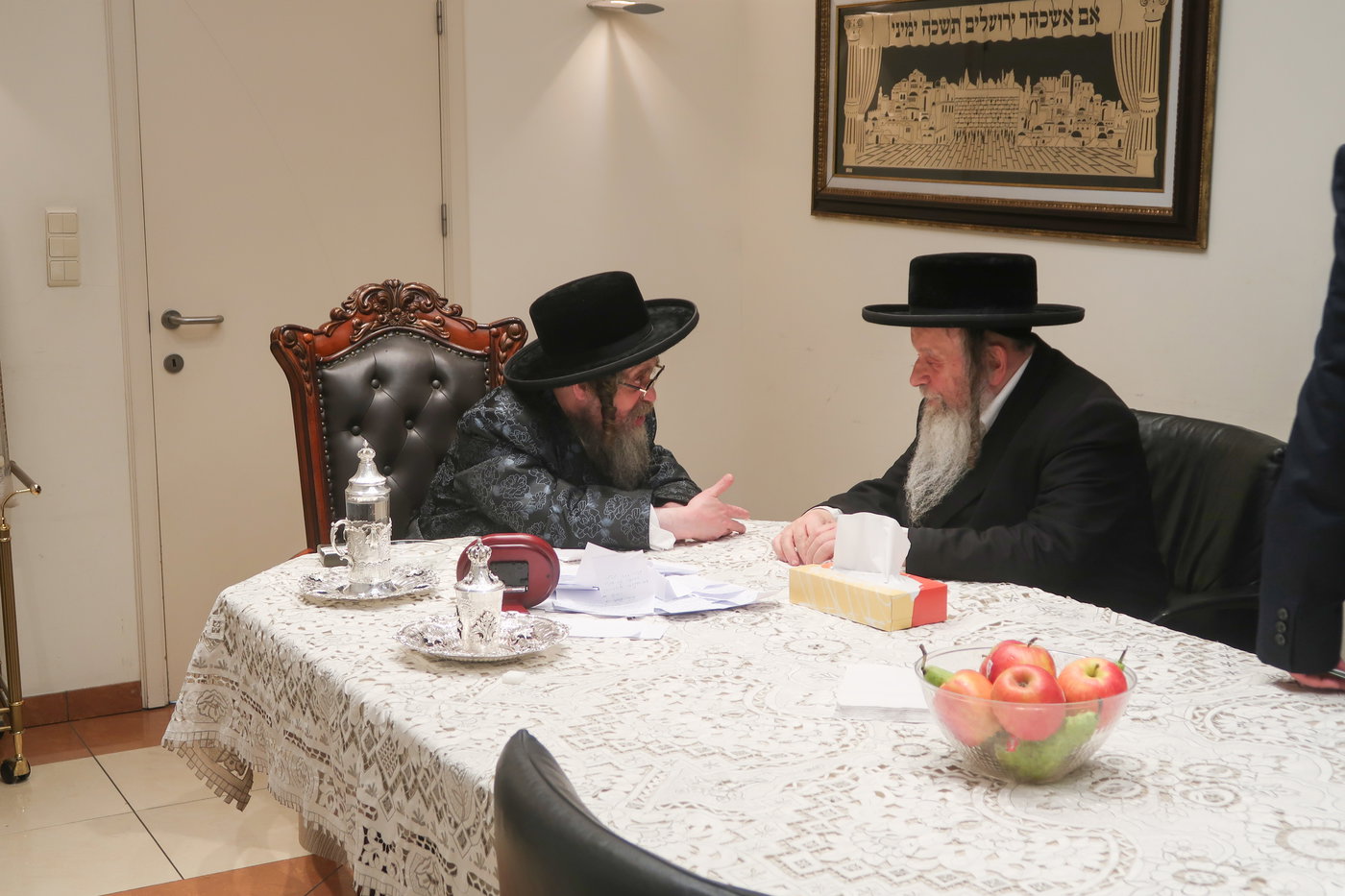 האדמו"ר מקרעטשניף סיגעט בביקור באנטווערפן 