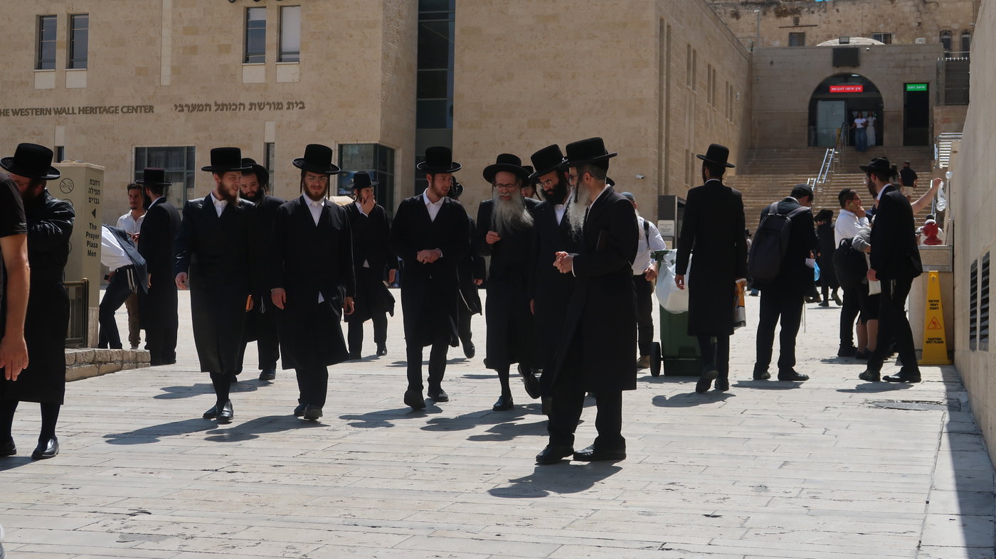 האדמו"ר מצאנז זוועהיל בביקור בארץ