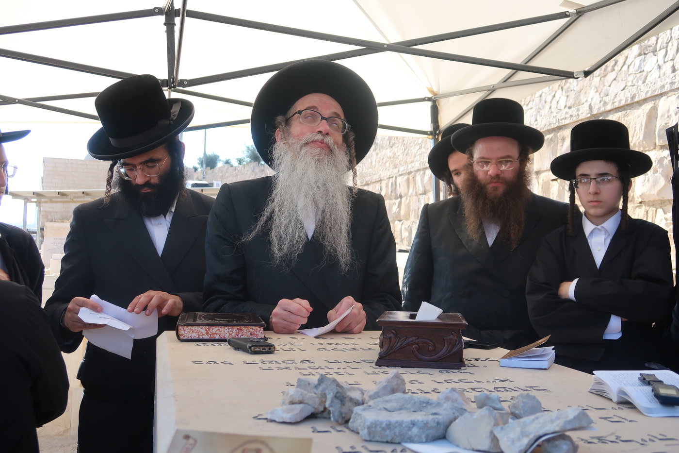 האדמו"ר מצאנז זוועהיל בביקור בארץ