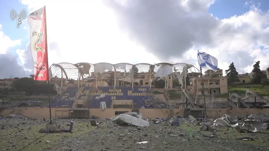 ליד האיצטדיון ההרוס. המעגל נסגר