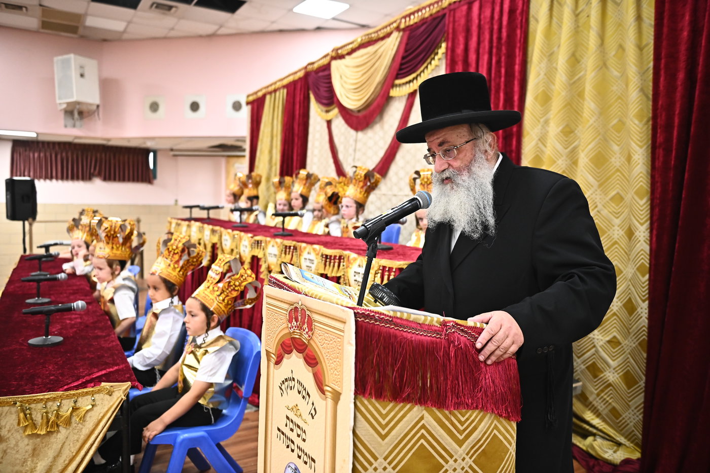 מסיבת חומש בת"ת החסידי בקריית הבעש"ט