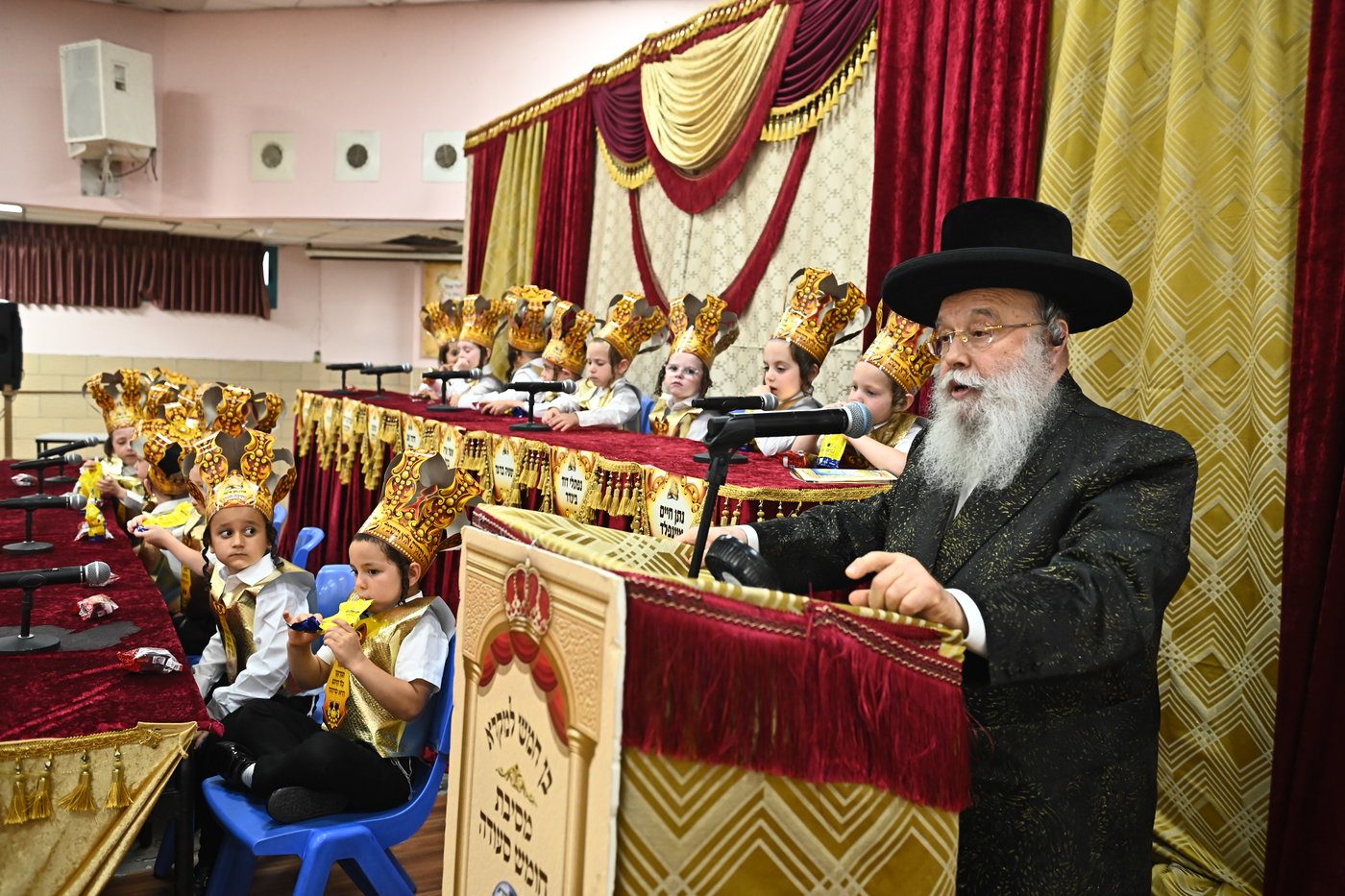 מסיבת חומש בת"ת החסידי בקריית הבעש"ט