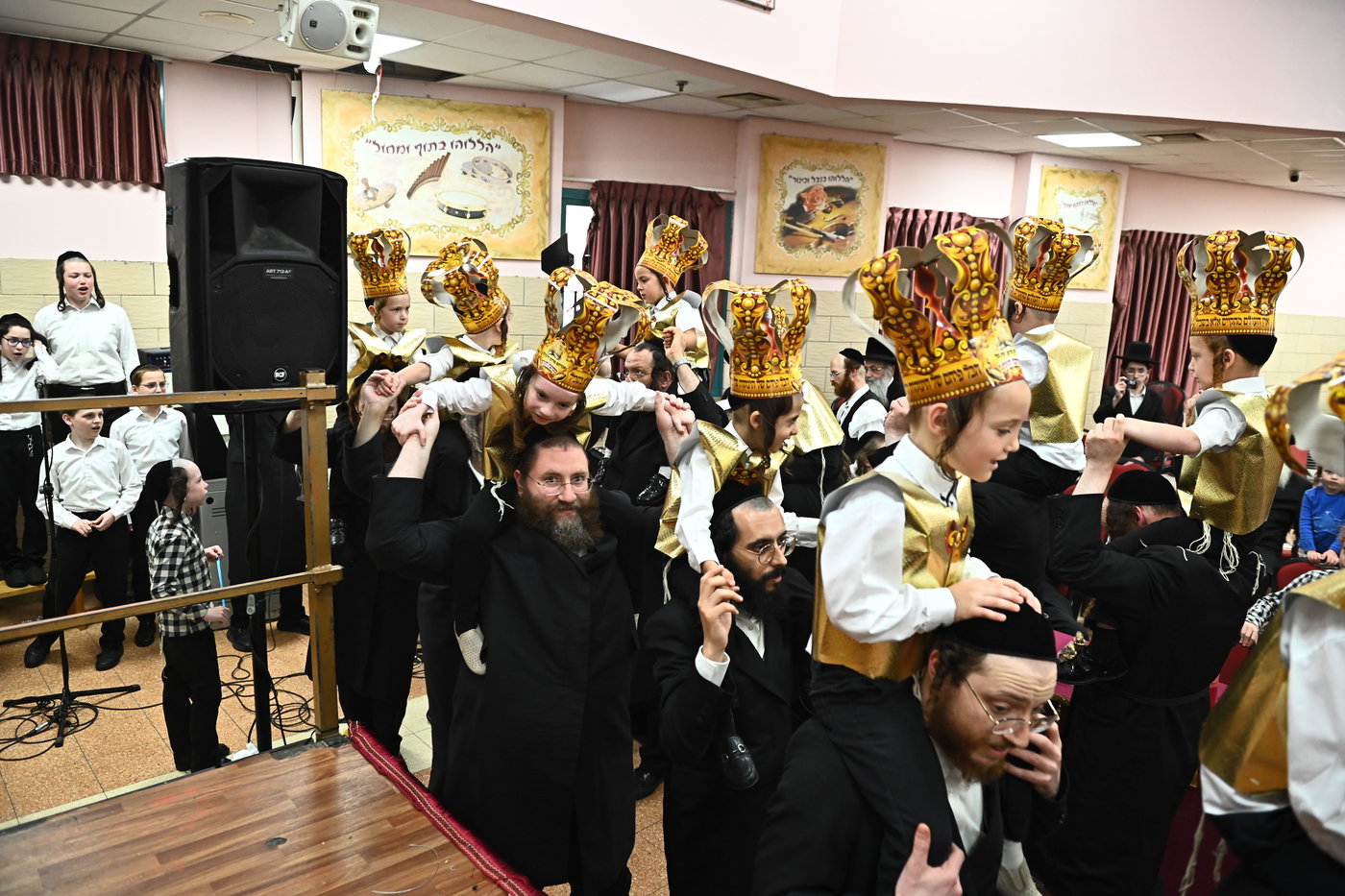 מסיבת חומש בת"ת החסידי בקריית הבעש"ט