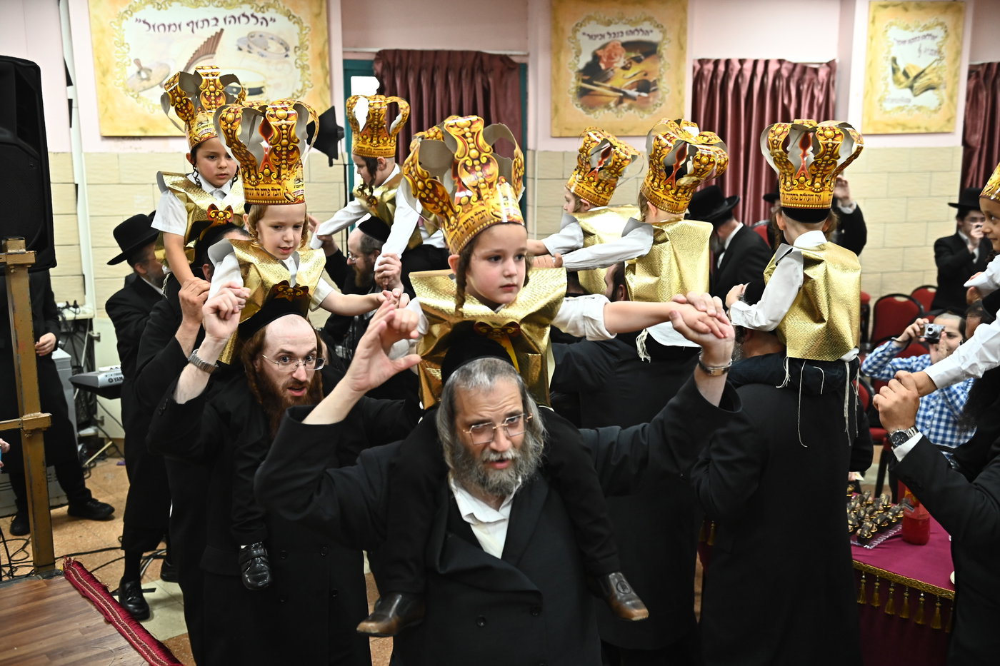 מסיבת חומש בת"ת החסידי בקריית הבעש"ט