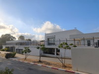 כלא 10