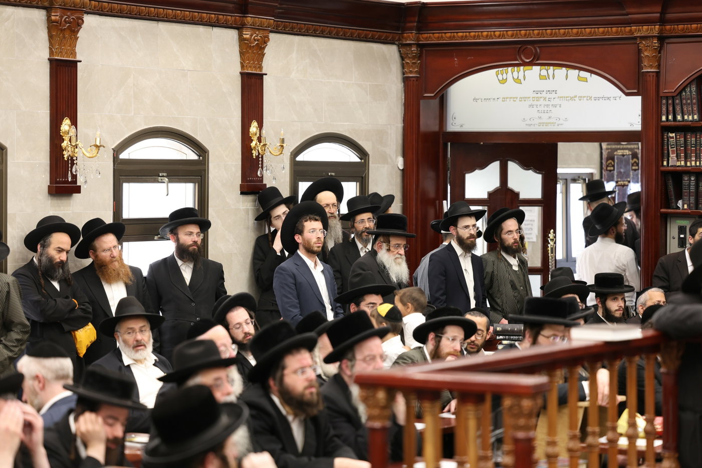 עצרת התעוררות ציפייה לגאולה בראשות האדמו"ר מדינוב