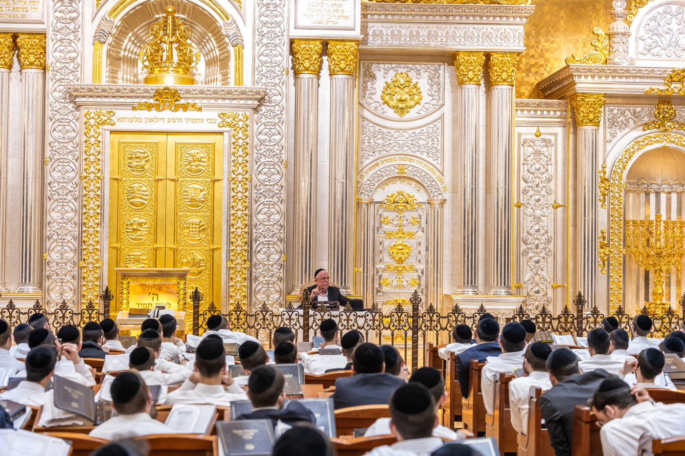 הגלריה מעטרת שלמה