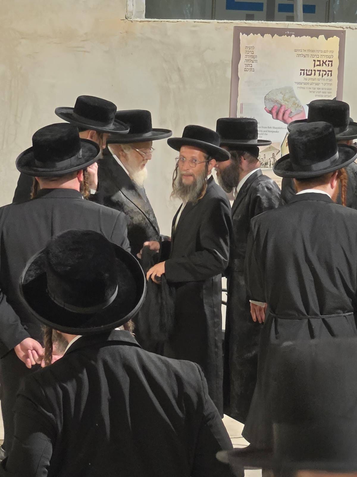 האדמו"ר מתולדות אהרן בקרעסטיר