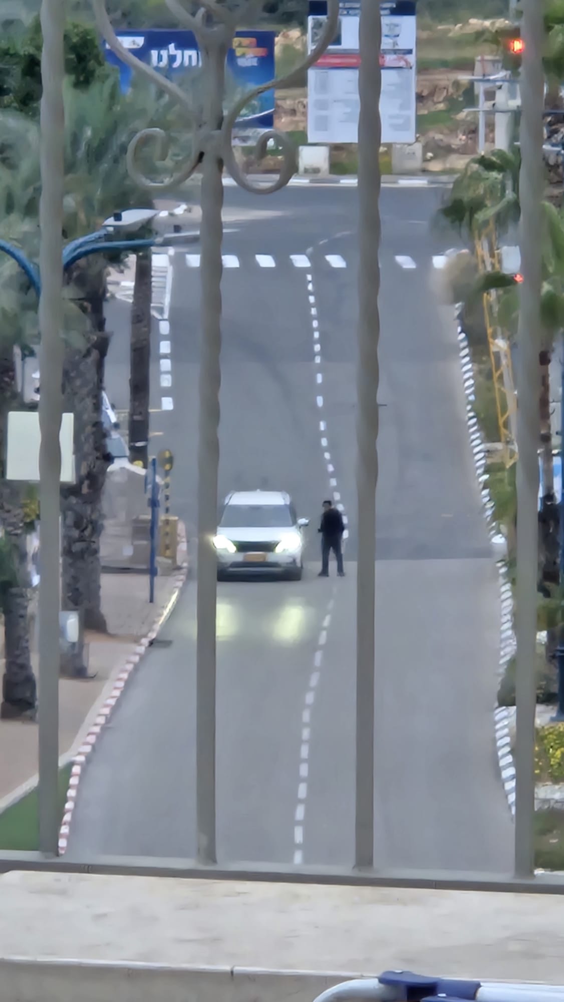 דרמה באלעד: עימותים אלימים, דריסת בחורי ישיבה וטענות קשות נגד המשטרה