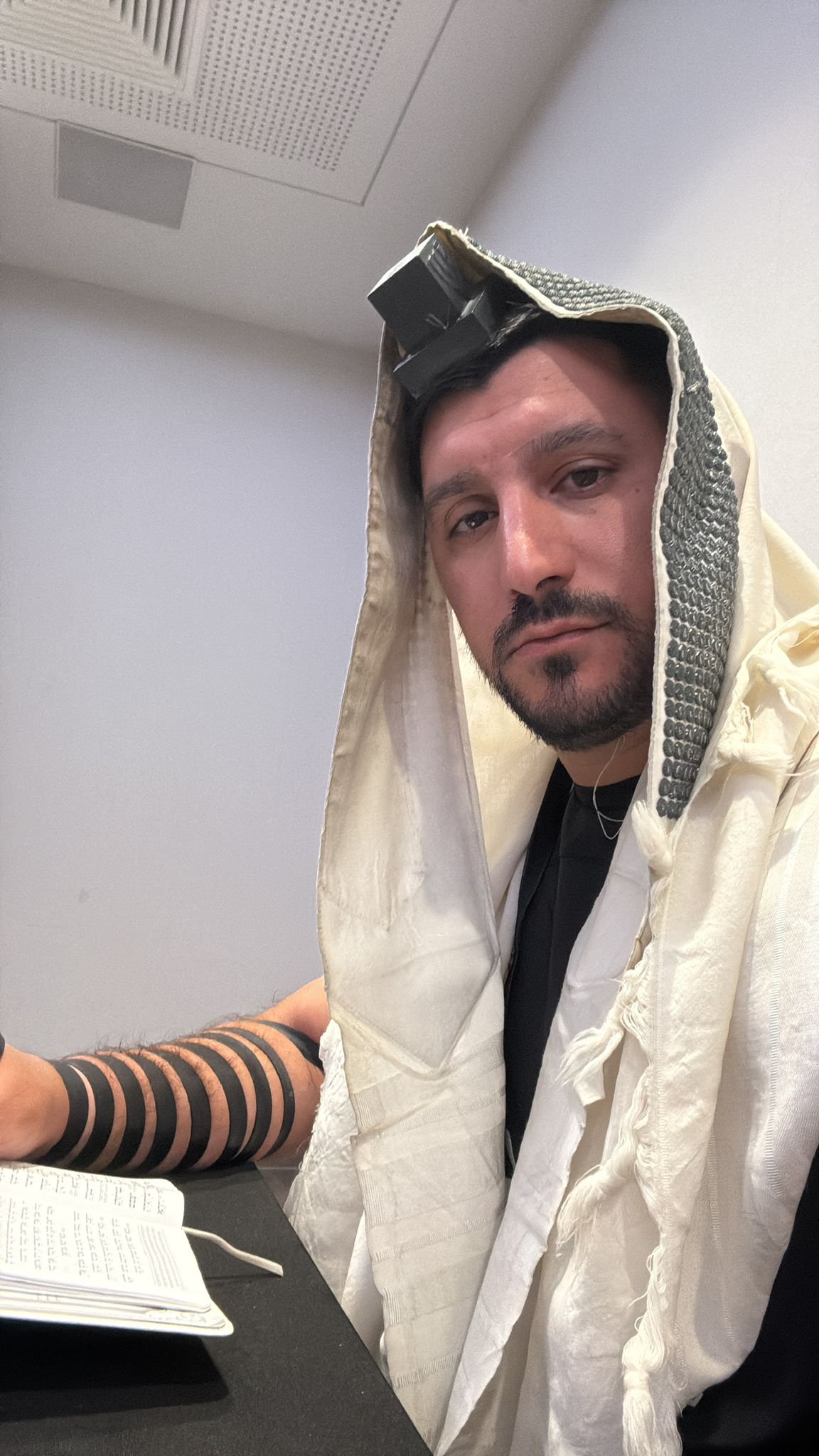אלמוג כהן