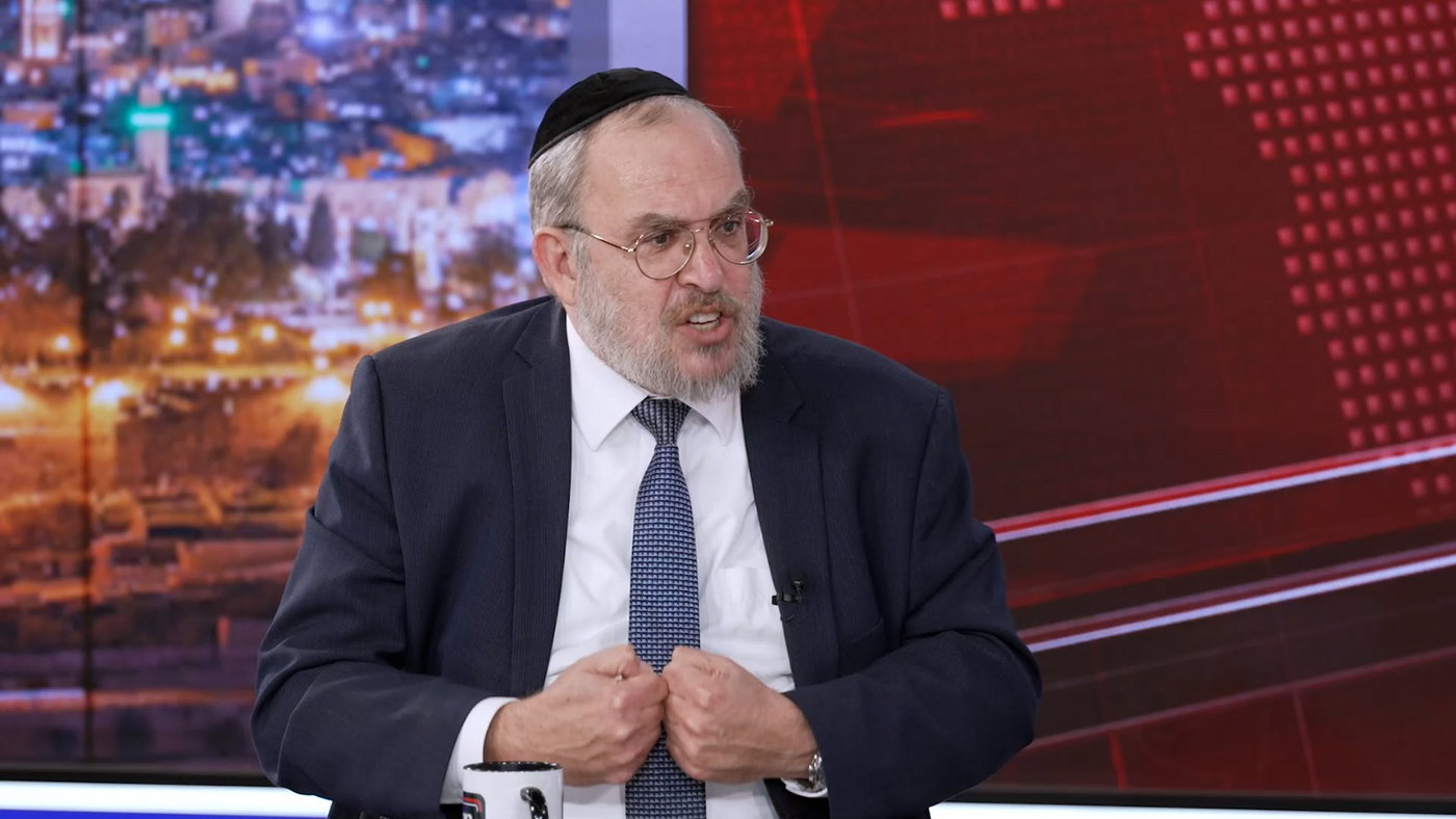 ח"כ יעקב אשר בריאיון באולפן 'כיכר השבת'