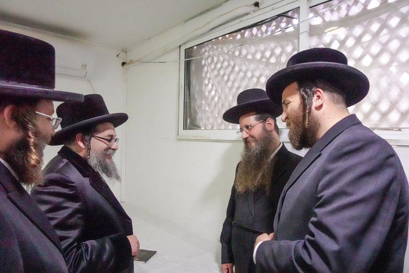 האמו"ר מסקולען ירושלים בשיעור בעמנואל 