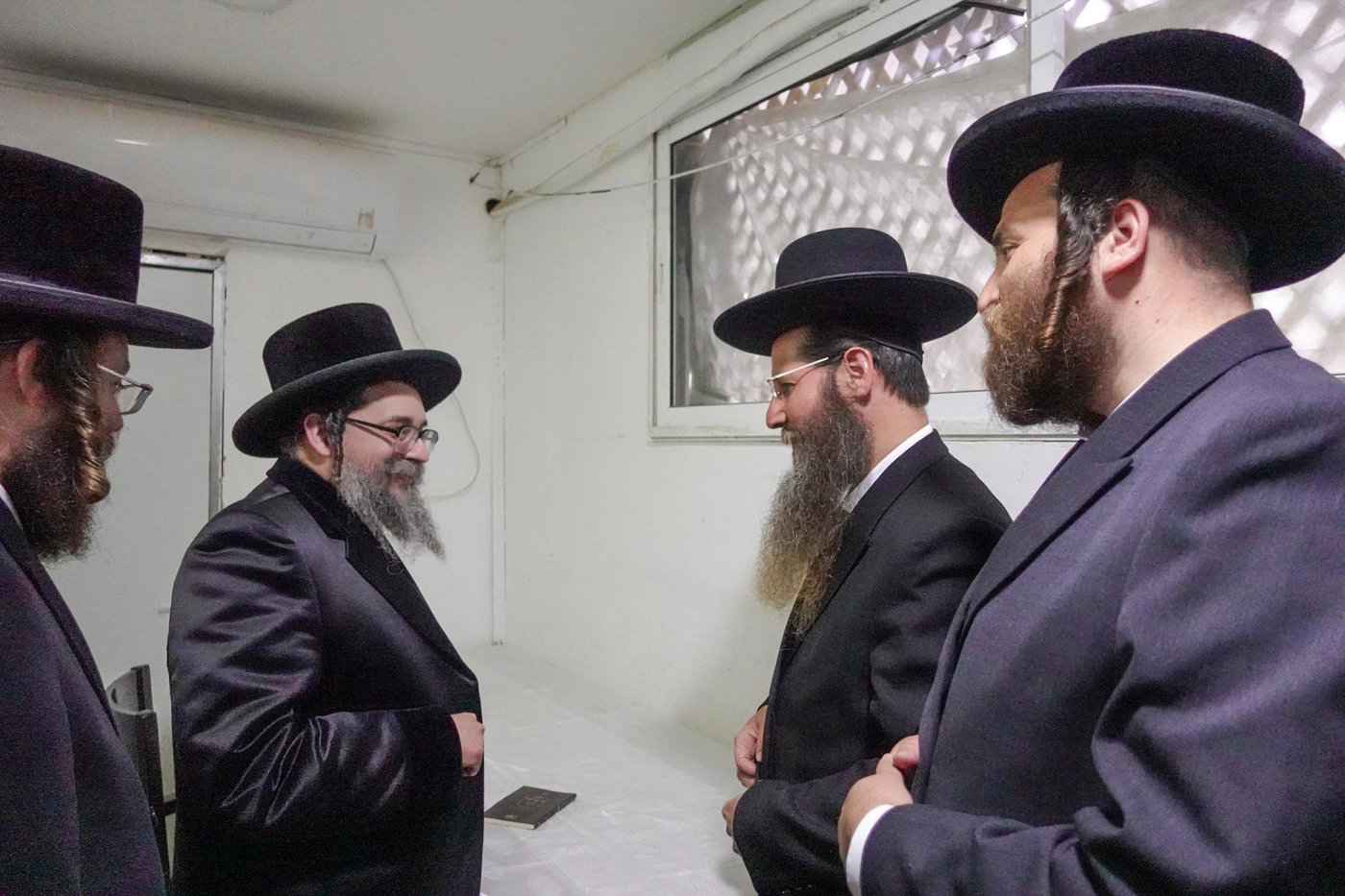 האמו"ר מסקולען ירושלים בשיעור בעמנואל 