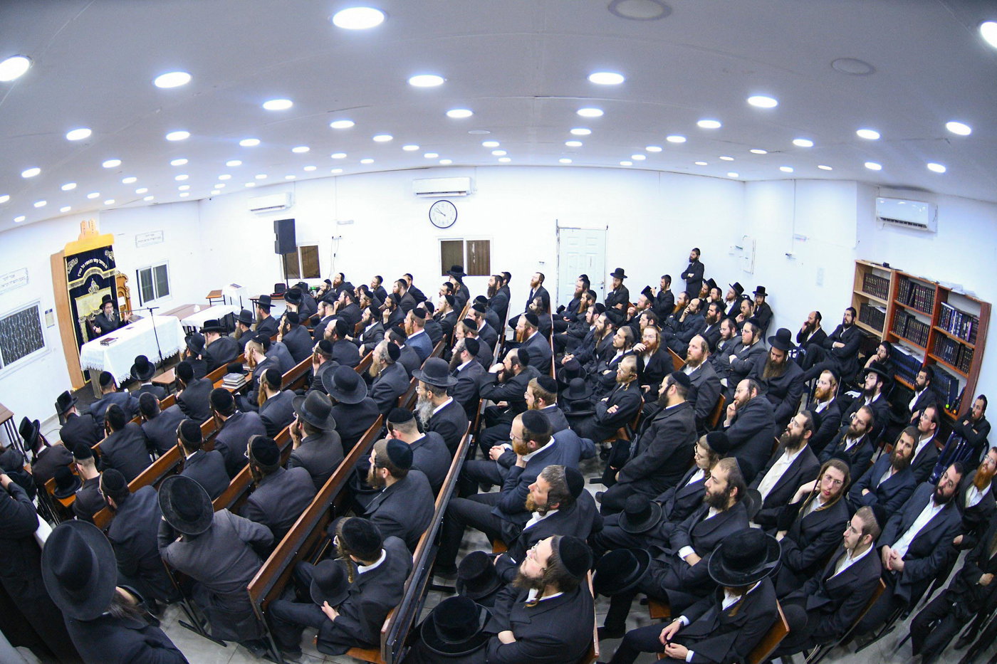 האמו"ר מסקולען ירושלים בשיעור בעמנואל 