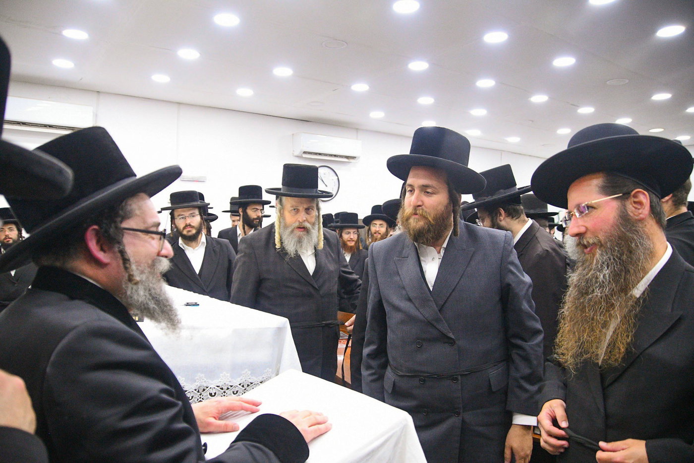 האמו"ר מסקולען ירושלים בשיעור בעמנואל 