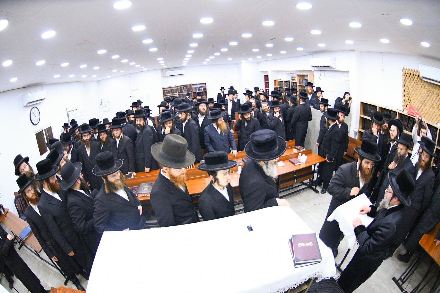 האמו"ר מסקולען ירושלים בשיעור בעמנואל 