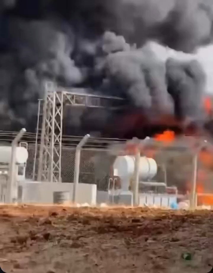 תחנת הכוח אל-סוביה בכווית ומתקן התפלת המים שהותקפו על ידי איראן.