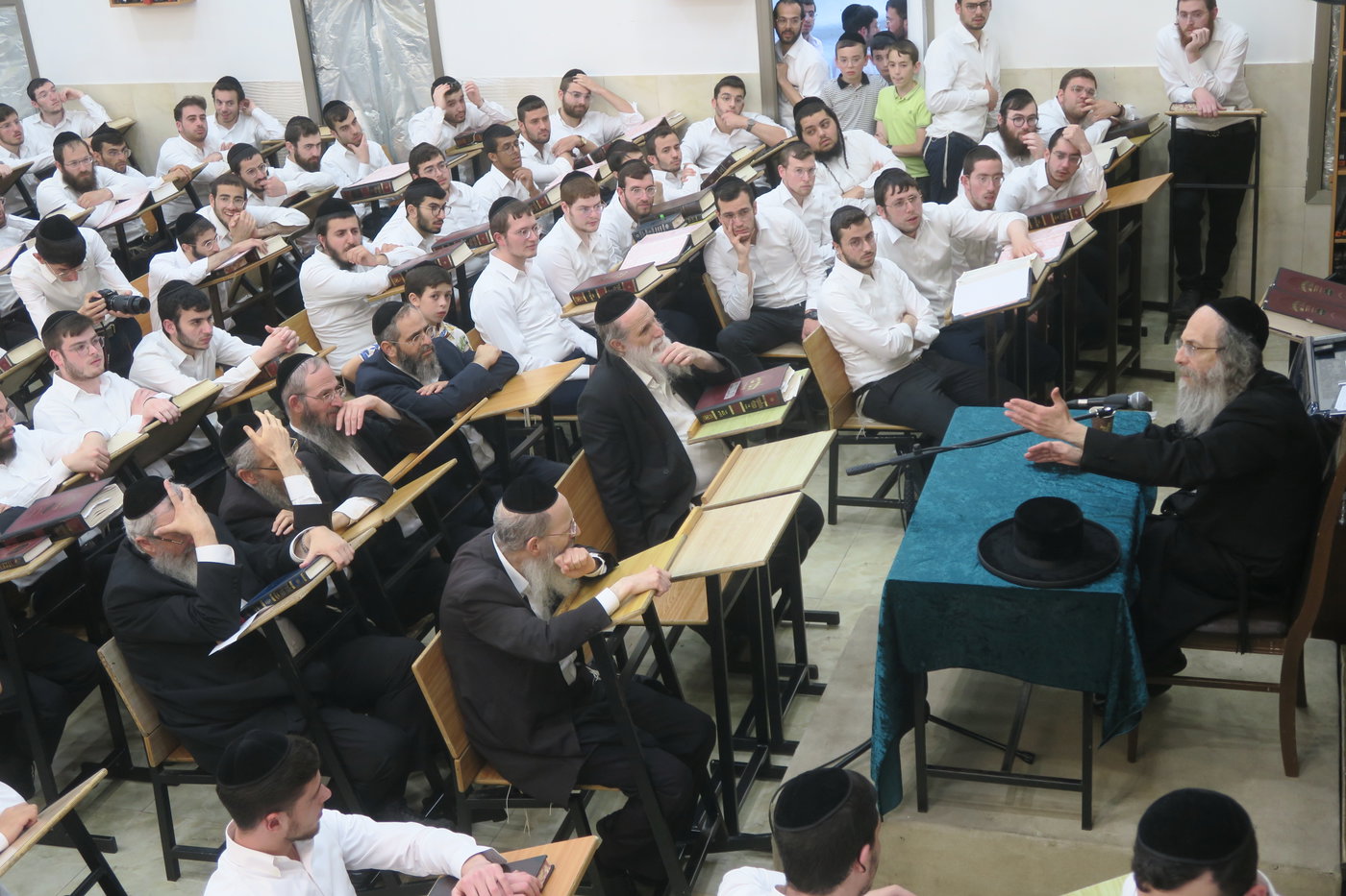 רבי אלימלך בידרמן בישיבת רנה של תורה בכרמיאל