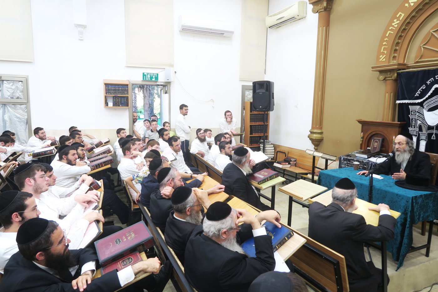 רבי אלימלך בידרמן בישיבת רנה של תורה בכרמיאל