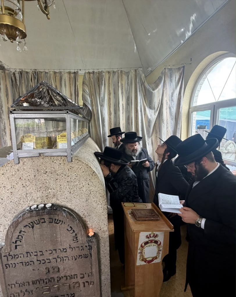 האדמו"ר מקרעטשניף כפר עטה במסע תשעת הימים