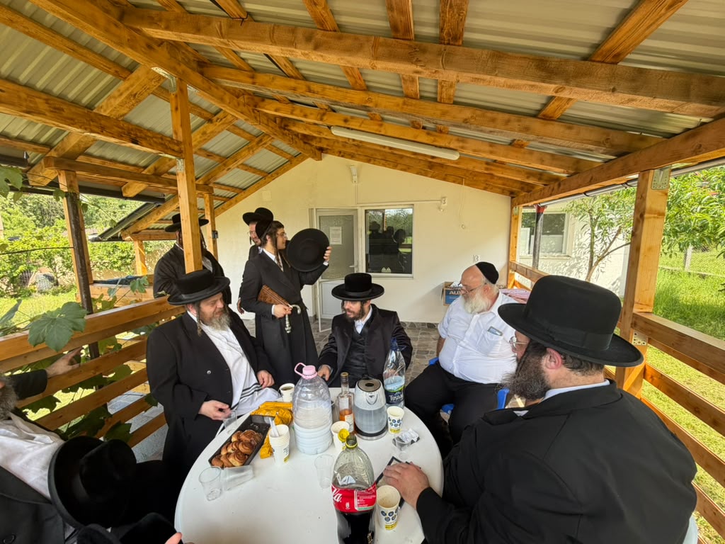 האדמו"ר מקרעטשניף כפר עטה במסע תשעת הימים