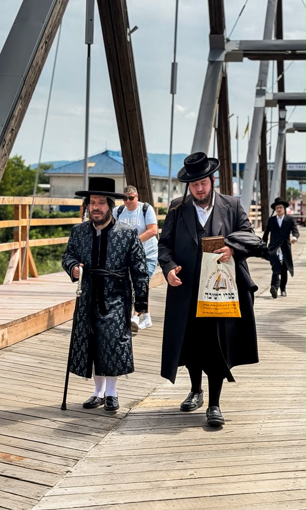 האדמו"ר מקרעטשניף כפר עטה במסע תשעת הימים