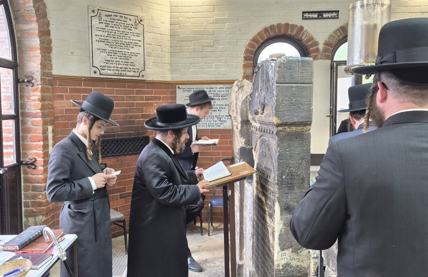 האדמו"ר מקרעטשניף כפר עטה במסע תשעת הימים